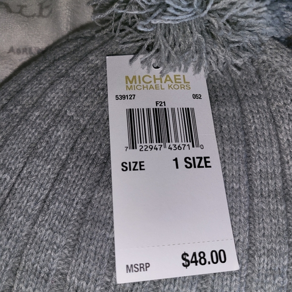 Hat - Picture 2 of 4